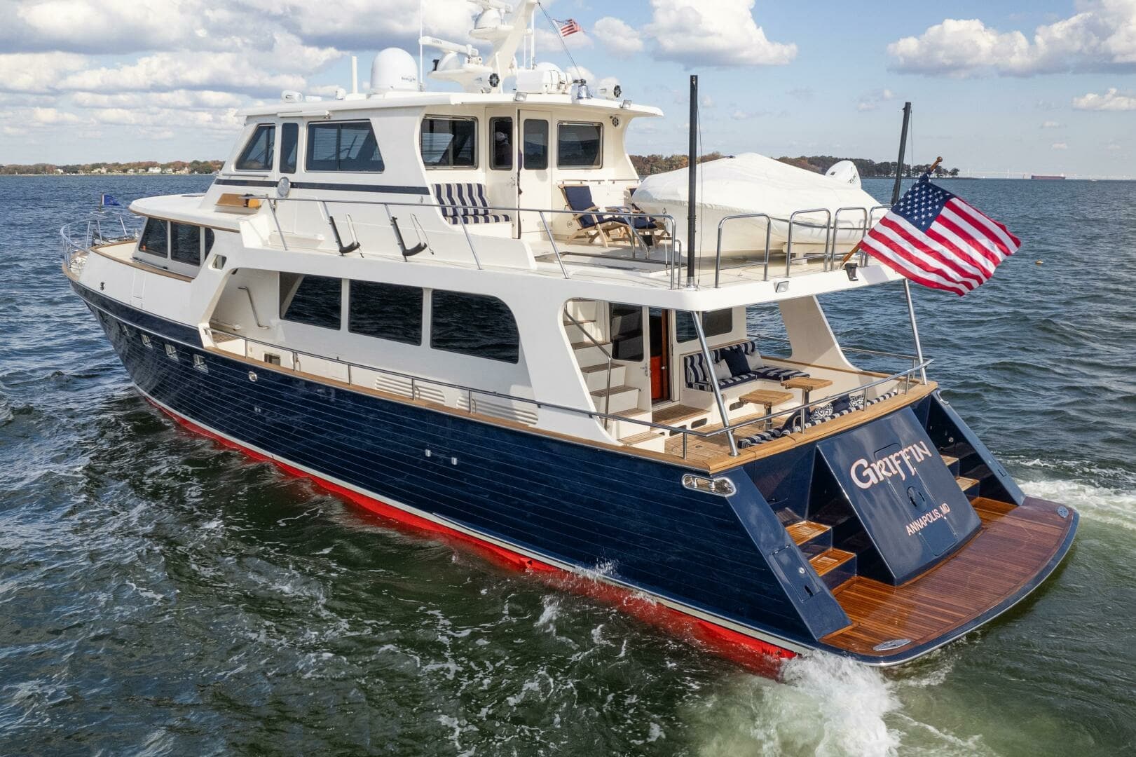 Marlow 72 GRIFFIN - Exterior