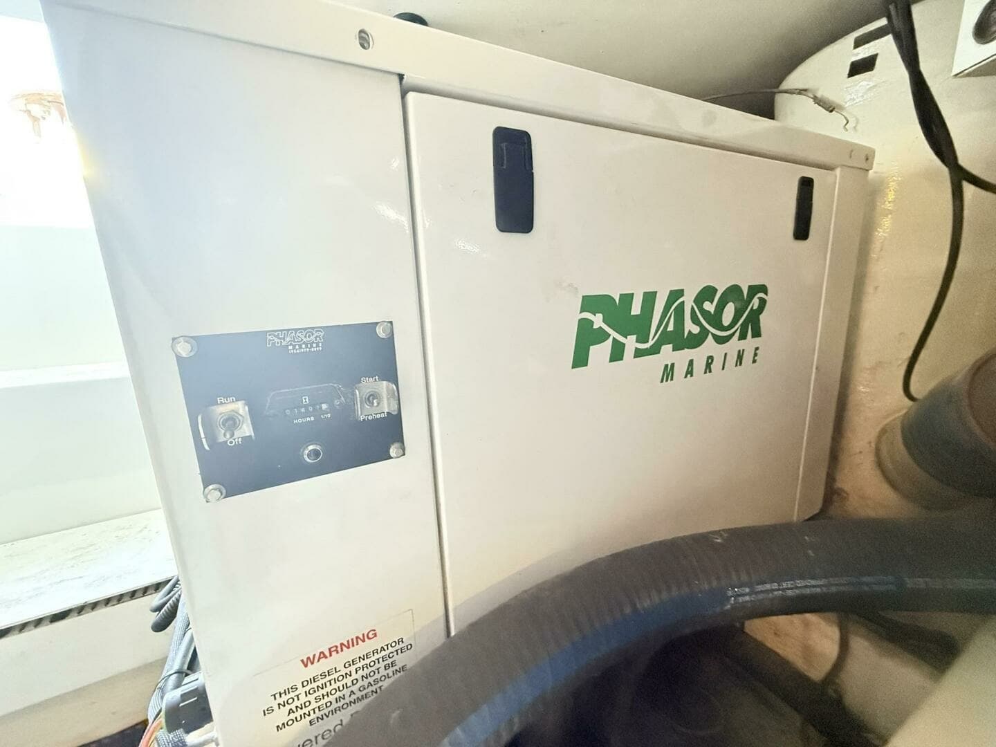 Viking 50 REEL LEGACY - Engine Room