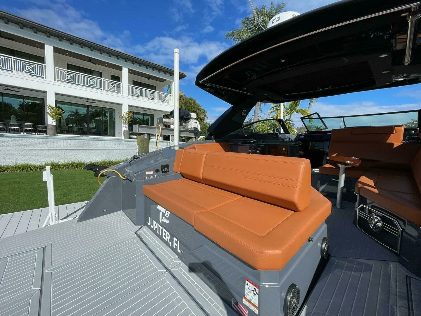 Cruisers Yachts 38 GLS -