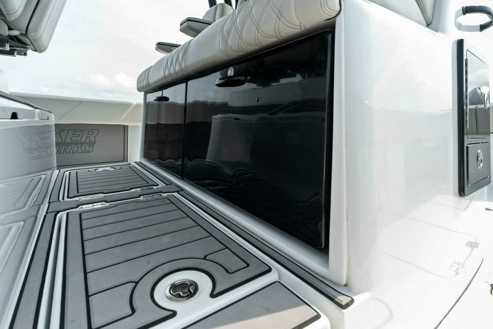 2022 Barker Boatworks 40 HPC 