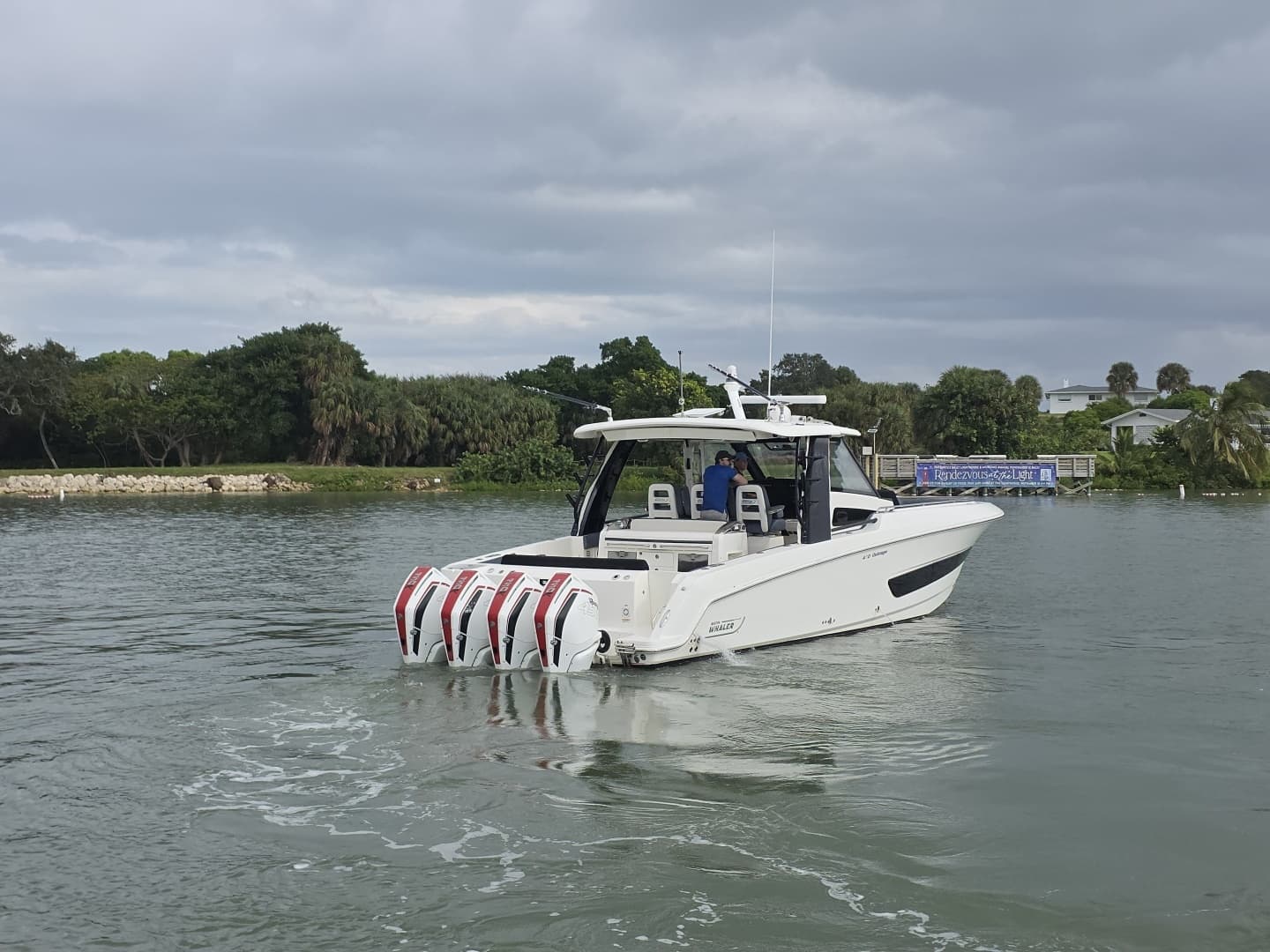 2021 Boston Whaler 420 Outrage BFT- Profile