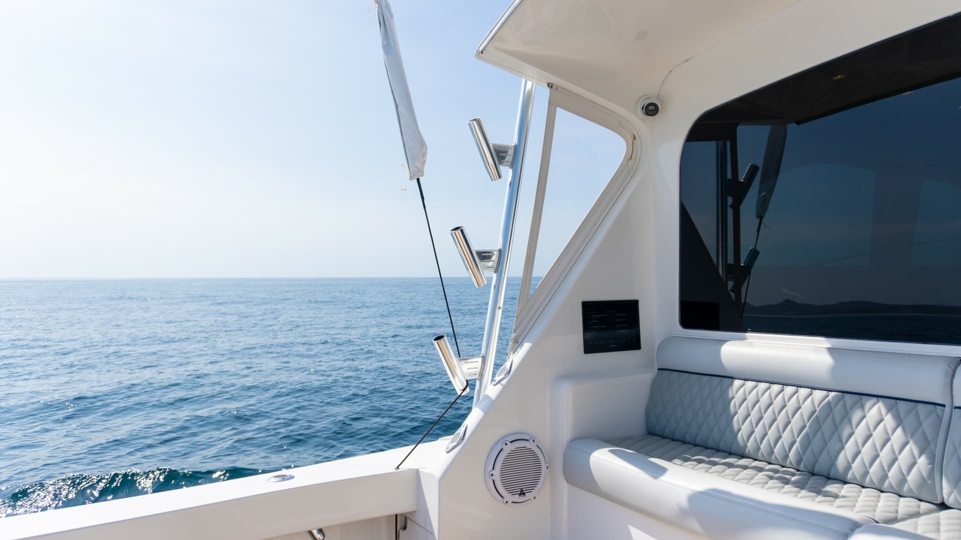 2009 Viking 50 Convertible "Jammin" - Aft Deck Seating Area