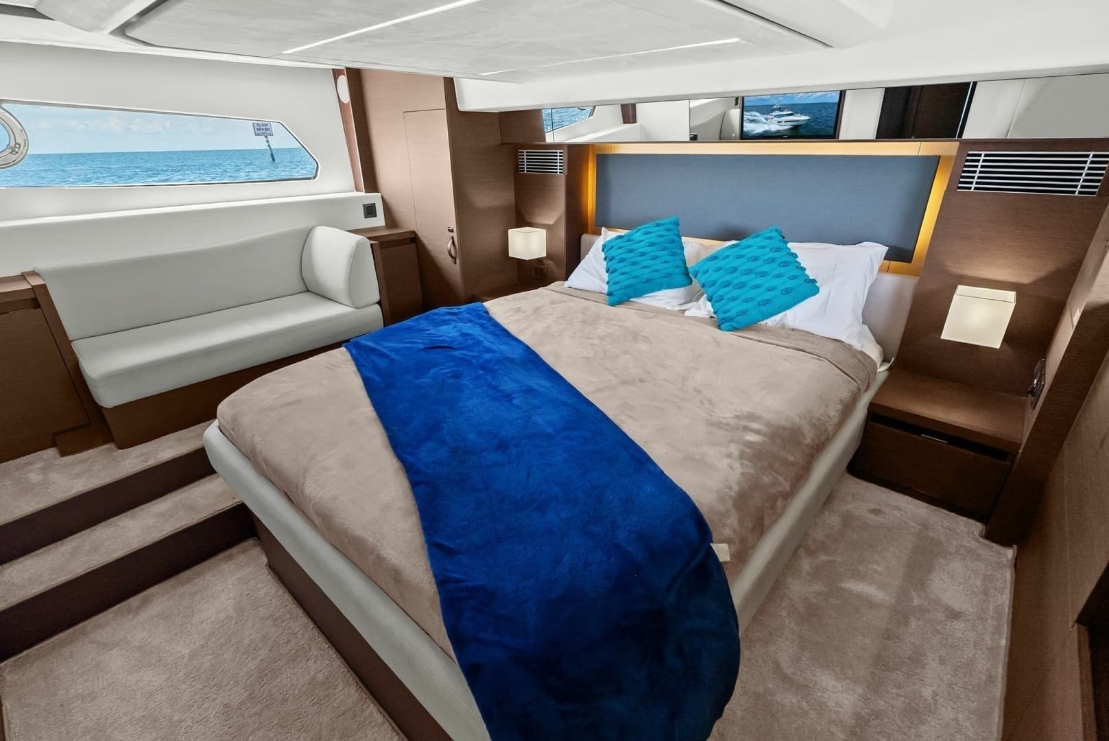 2020 Prestige 460 Flybridge