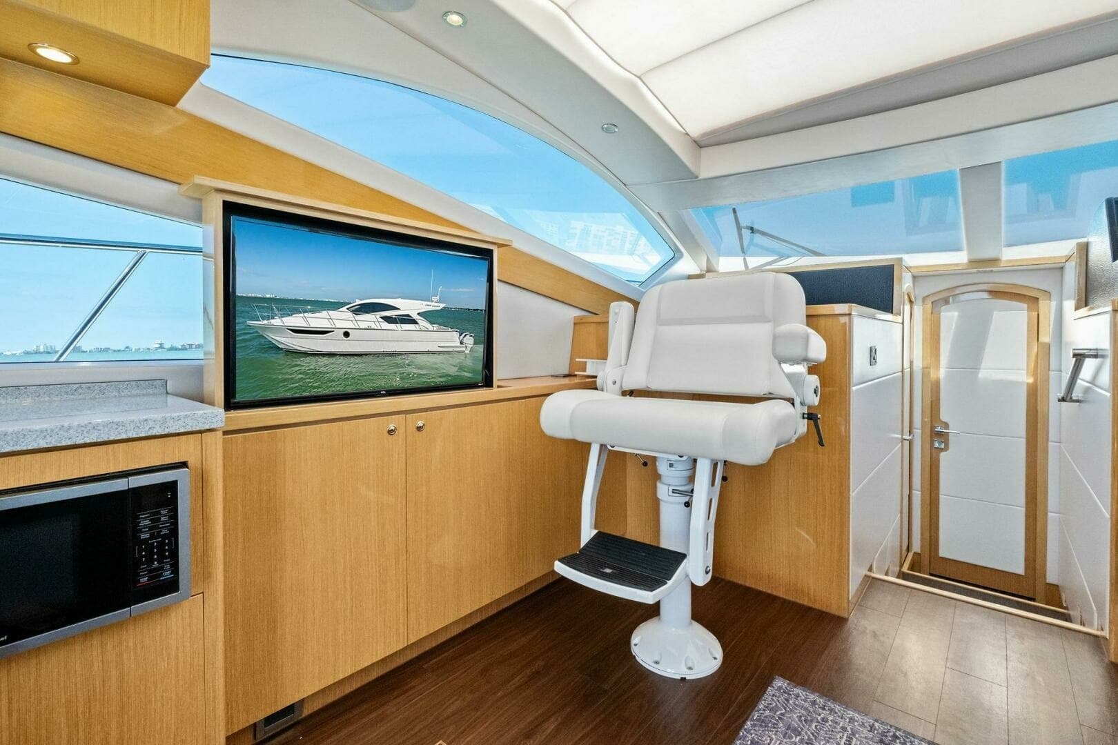 2018 Outboard Express Catamaran 47
