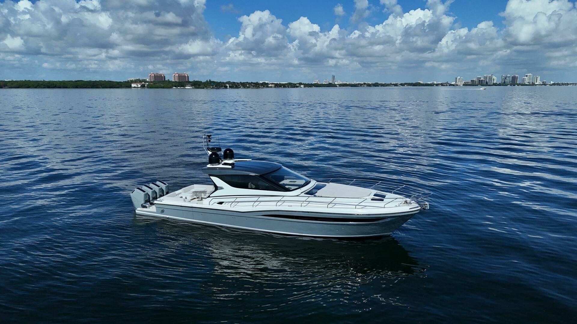 2024 Uniesse HTC5P