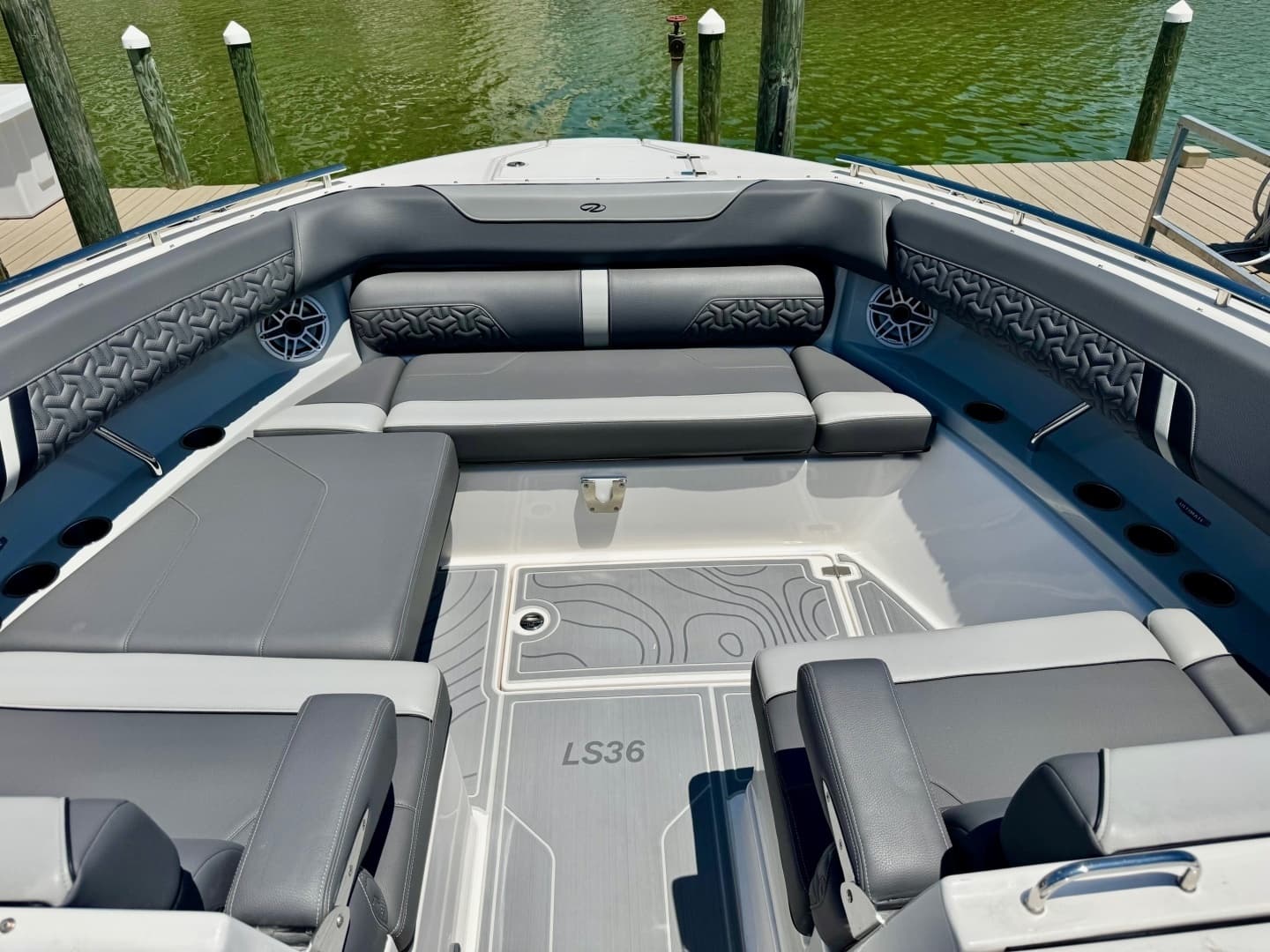 2025 Regal LS36-