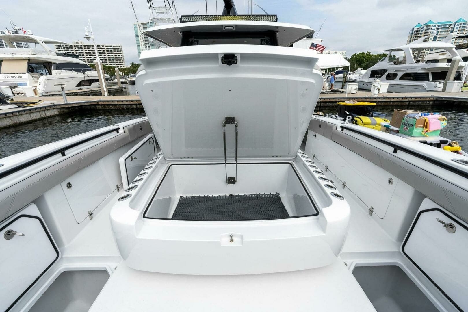 2022 Barker Boatworks 40 HPC 