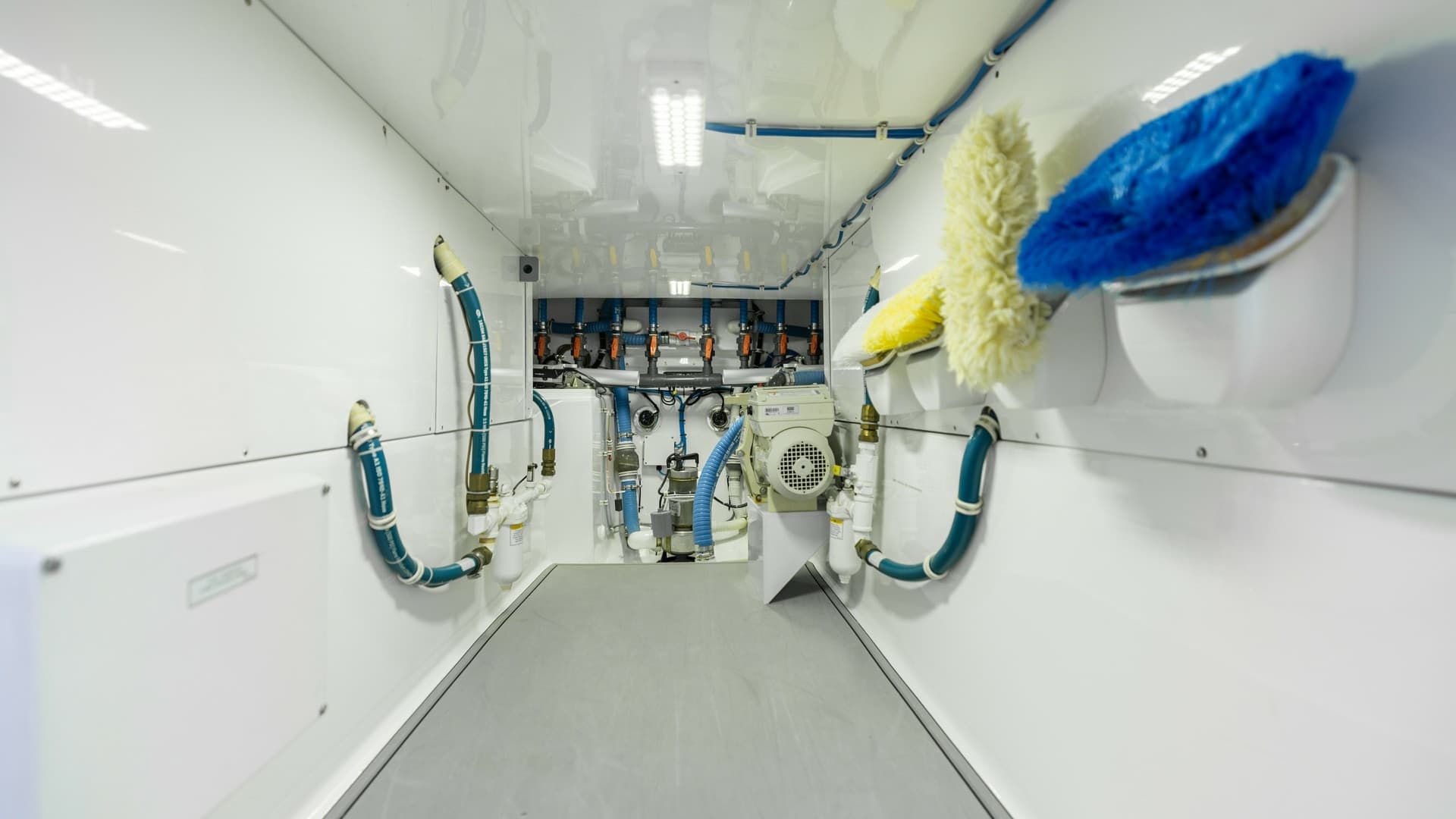 2021 65 Hatteras GT On the DL Engine Room (11)