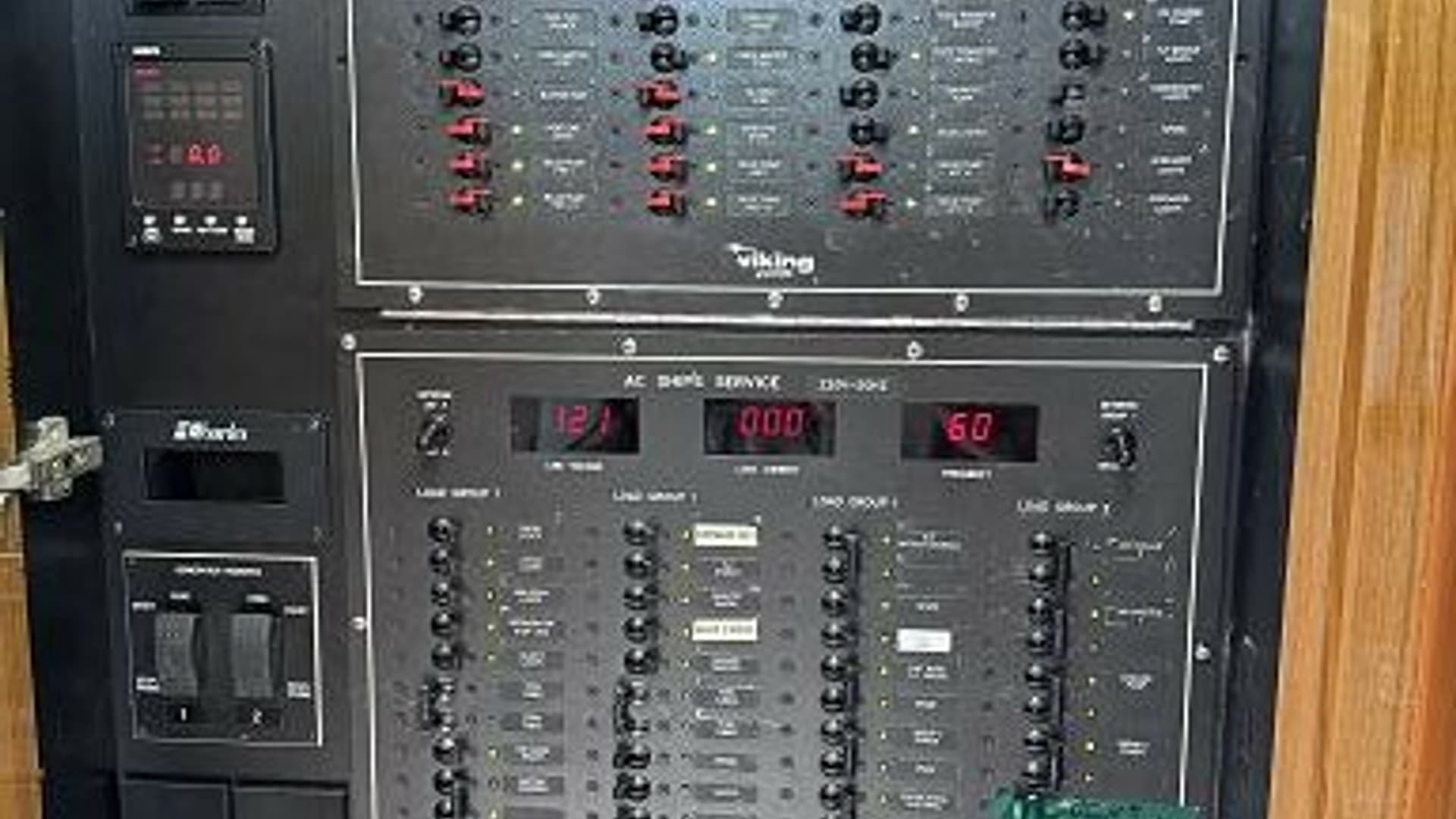2007 74 Viking 74 Enclosed Bridge Never Settle - Main Electrical Panel