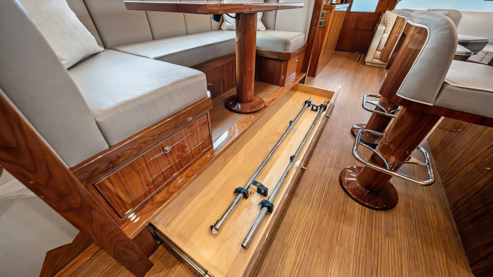 Elegant Salon Seating with Storage