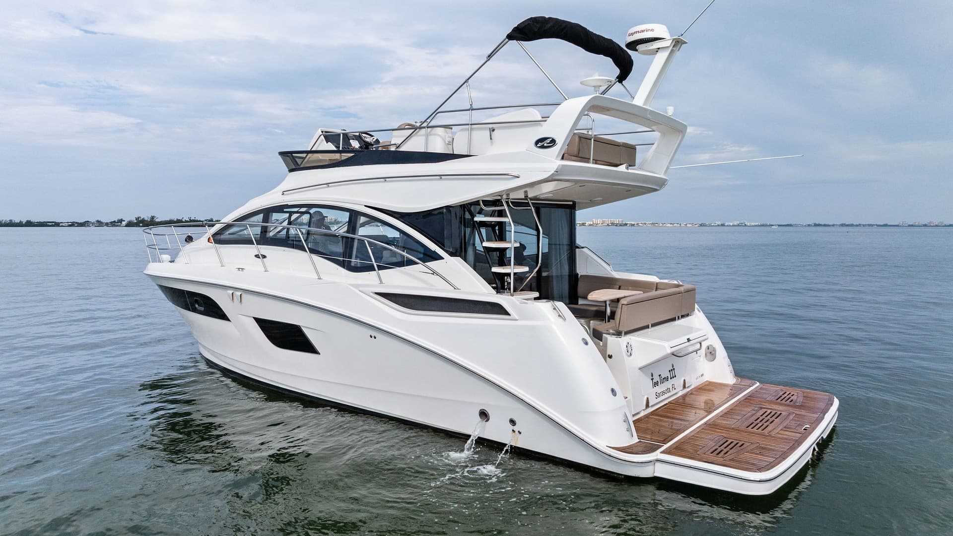 Aft View with Swim Platform