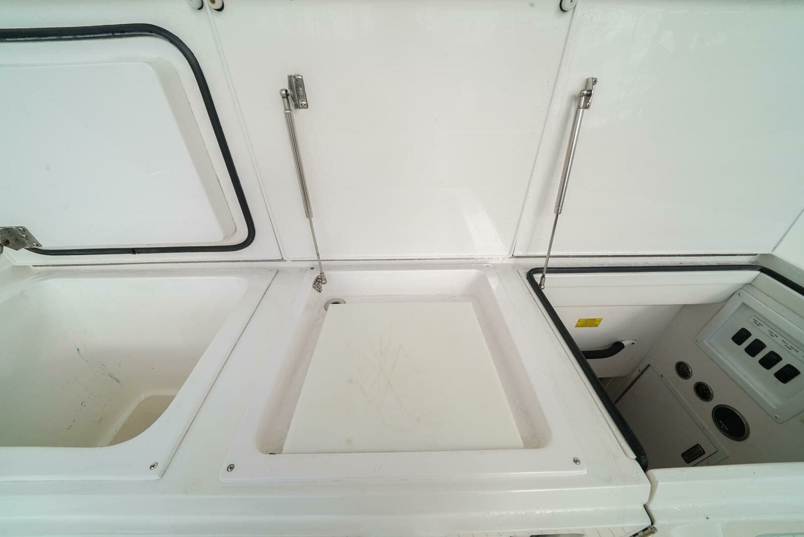 2007 Viking 45 Convertible Bad Habits
