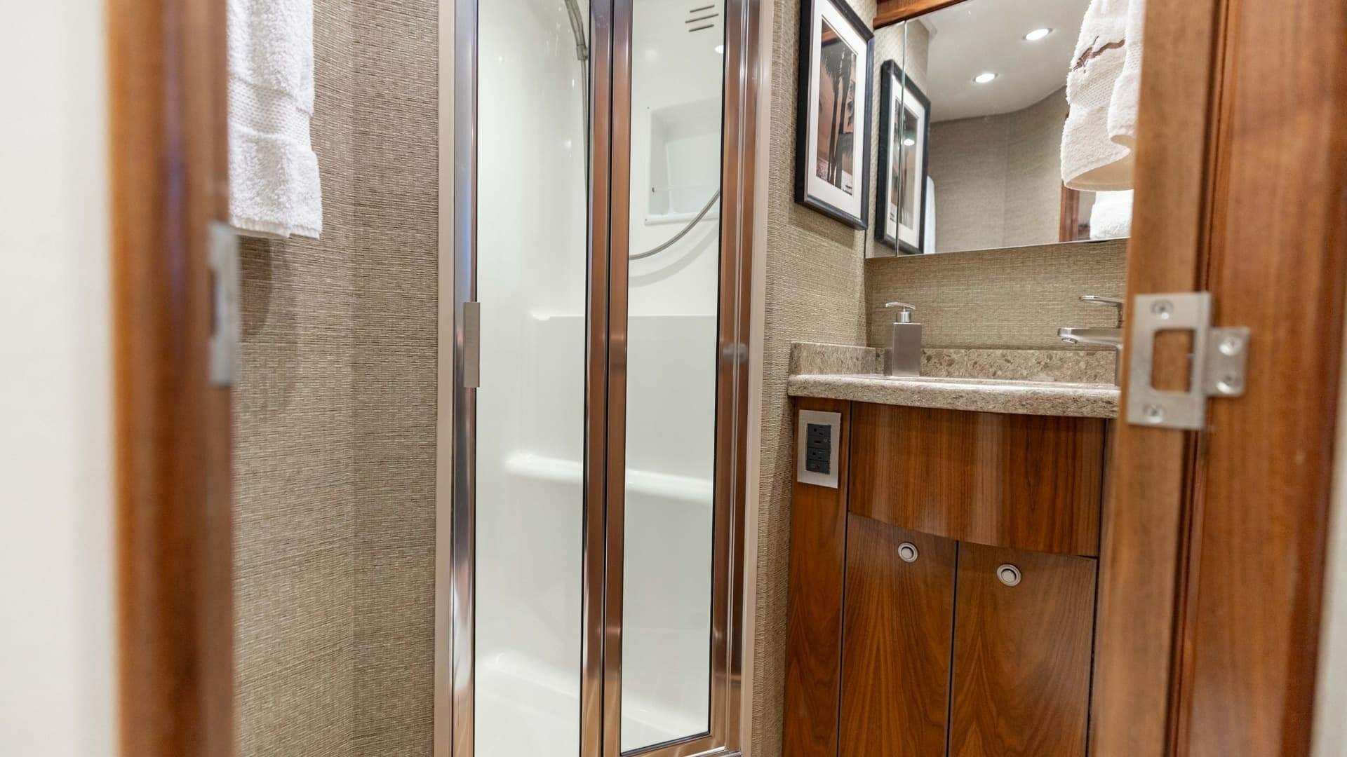 Elegant Ensuite Bathroom