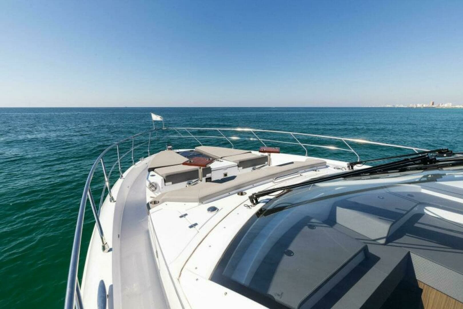 2023 Cruisers Yachts 60 Cantius Fly  Bow