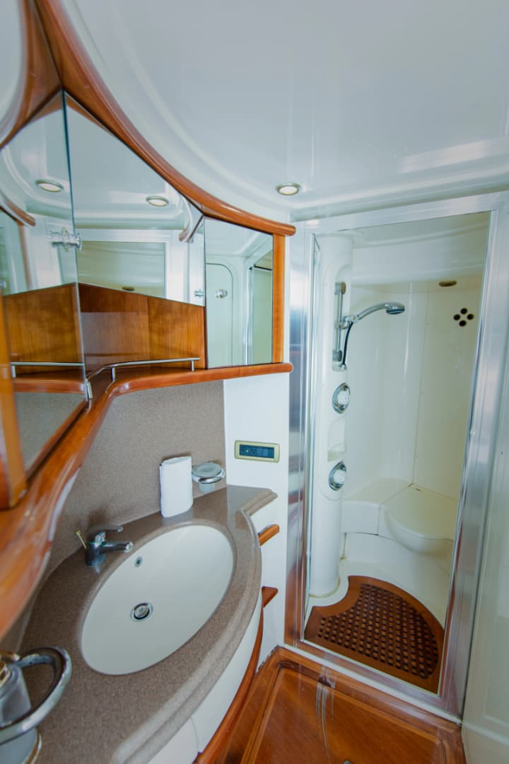 2004 Azimut 55E