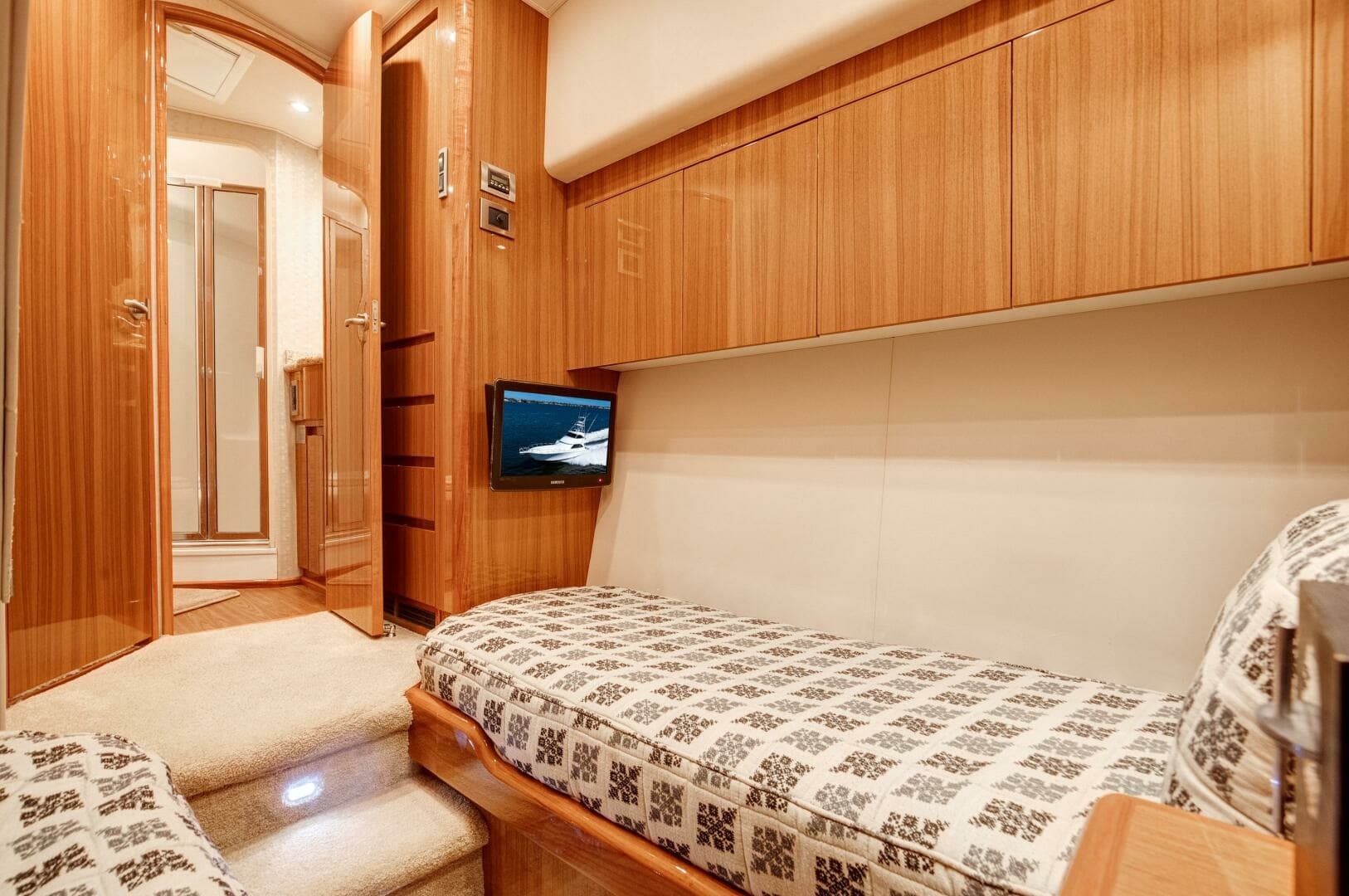 Viking 64 - High Life -