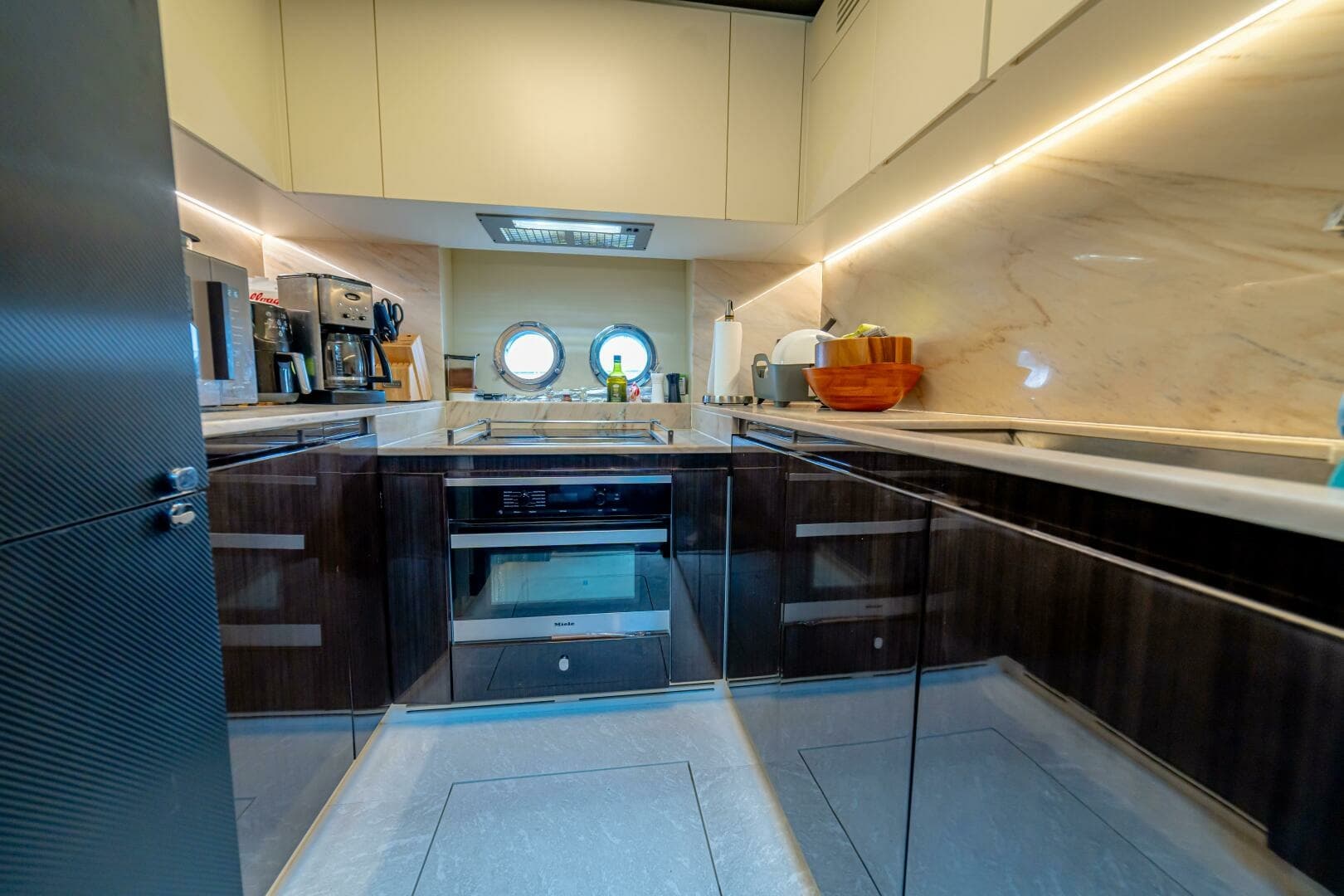 2017 Azimut 77 "Carpe Diem"
