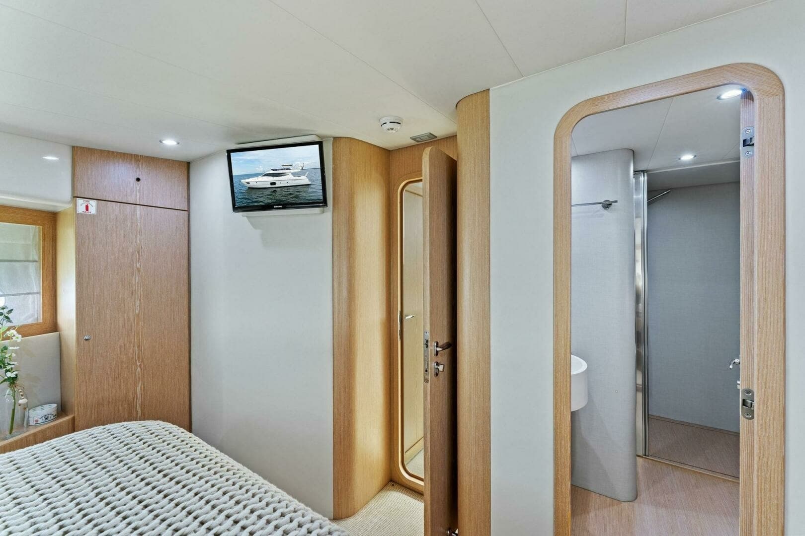 2013 Ferretti Yachts 620
