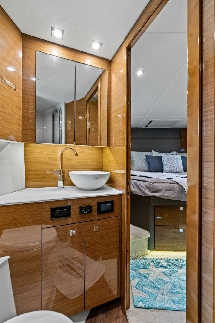 2019 Cruisers Yachts 42 Cantius 'Truly Ineffable'