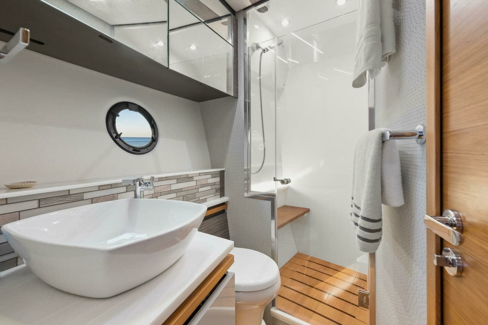 2019 Tiara Yachts C49 Coupe Forward Stateroom Head