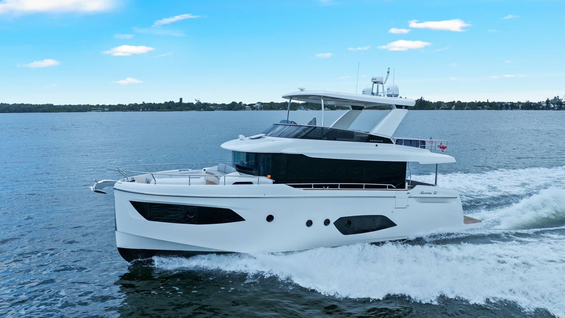 Side Profile of Absolute 52 Navetta