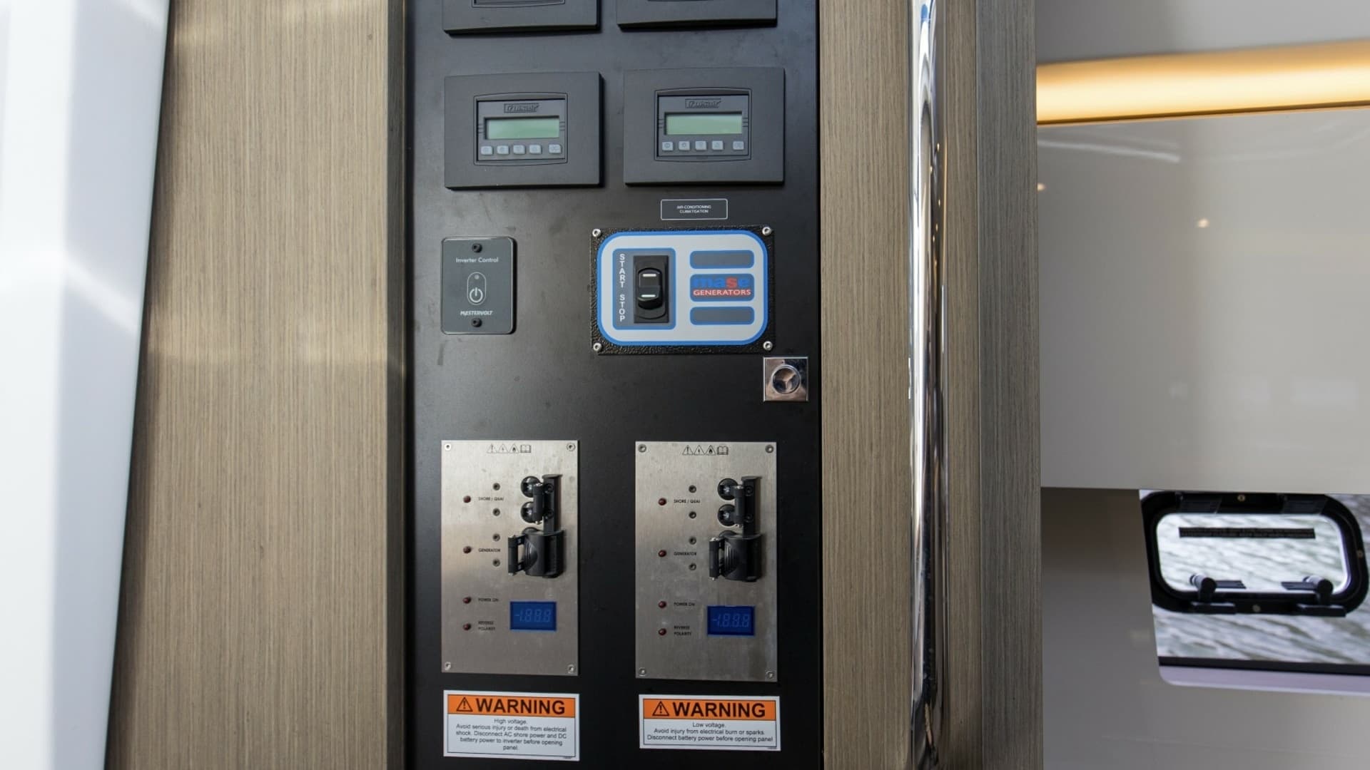 2022 Beneteau 41 Grand Turismo War Downs Eagle Power Panel