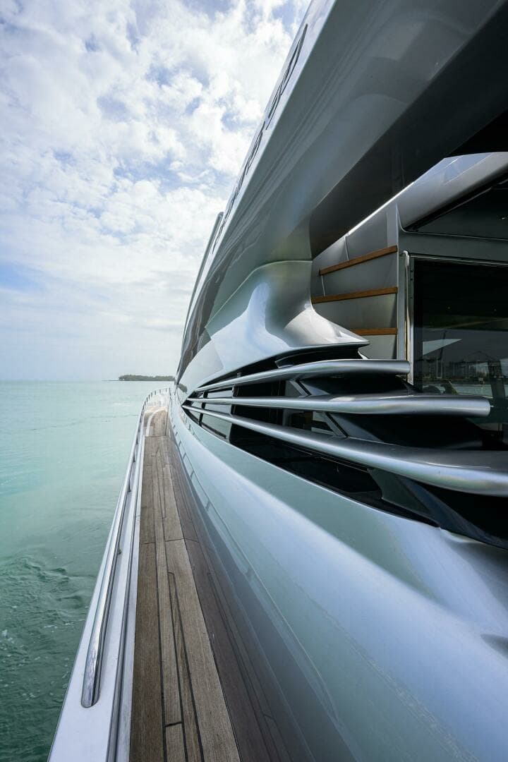 2009 Pershing 90 Express