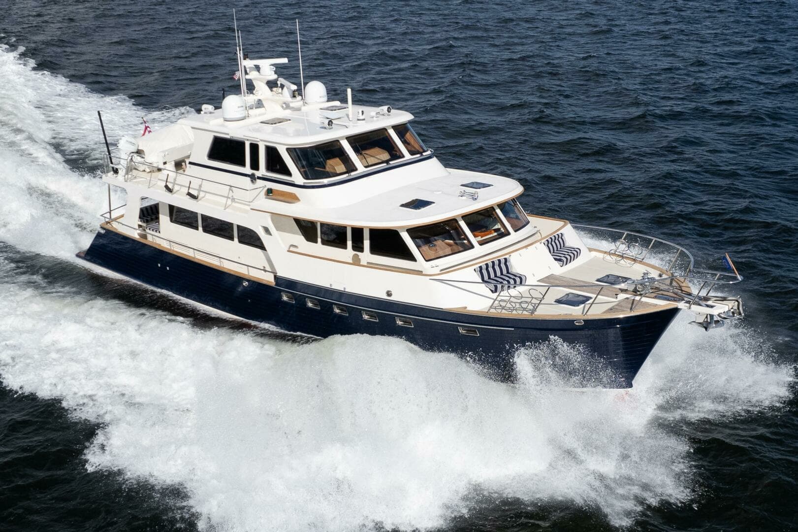 Marlow 72 GRIFFIN - Exterior