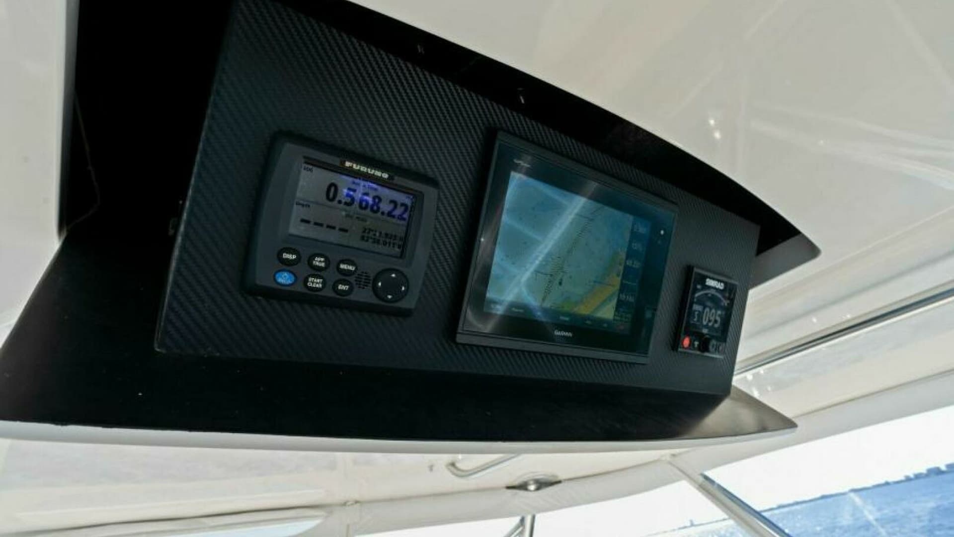 Flybridge Navigation Station
