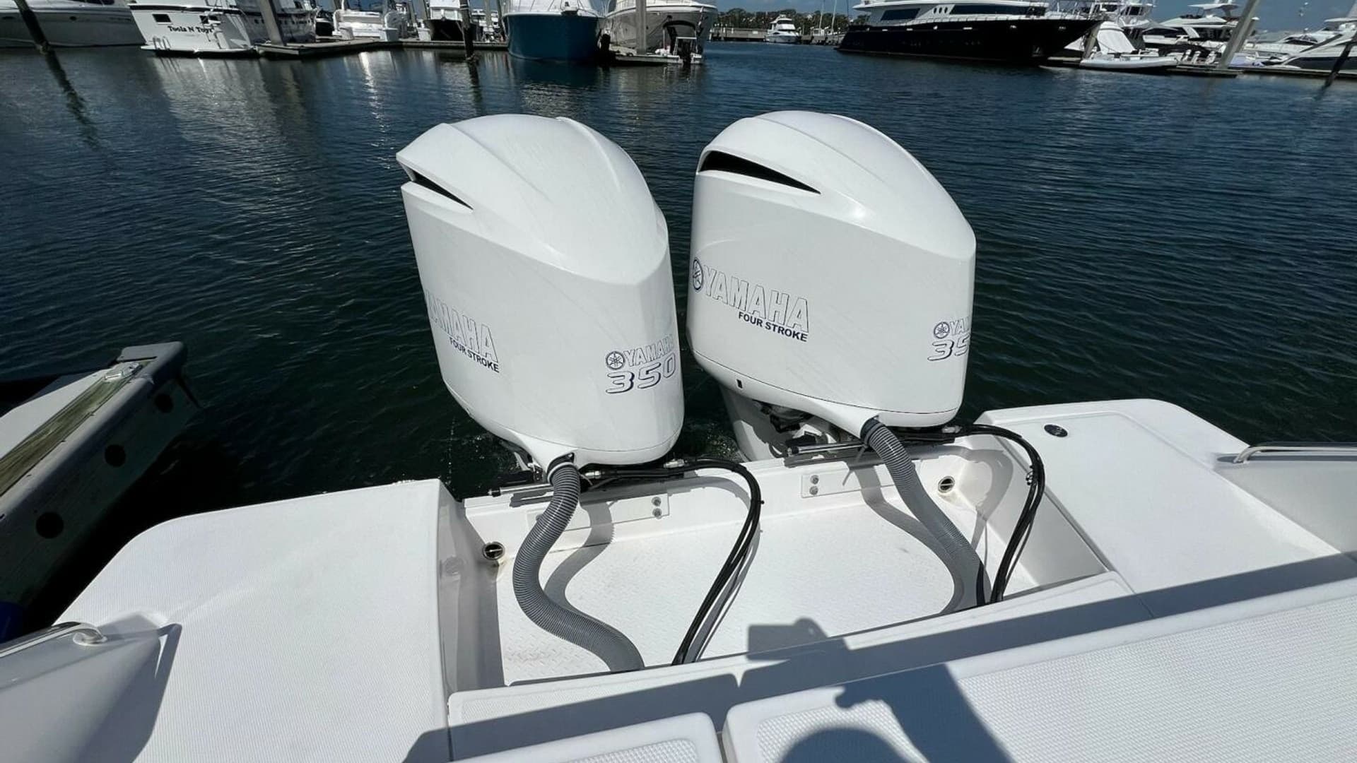 2019 Everglades 340 Dual Consol- Engines 