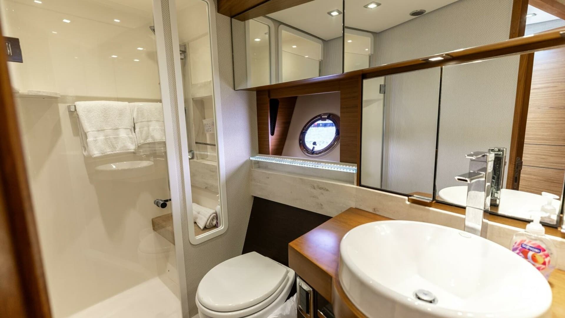 2015 Tiara Yachts 44 Coupe- SILVER LINING- Master Head