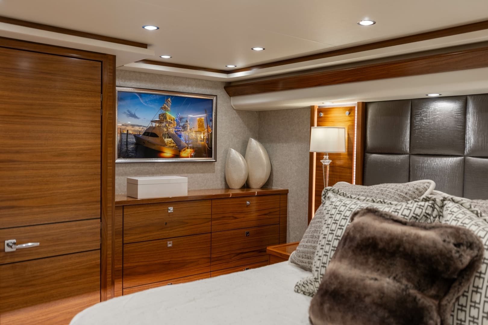 2023 Viking 72 Convertible- TEAM SUPREME- Master Stateroom
