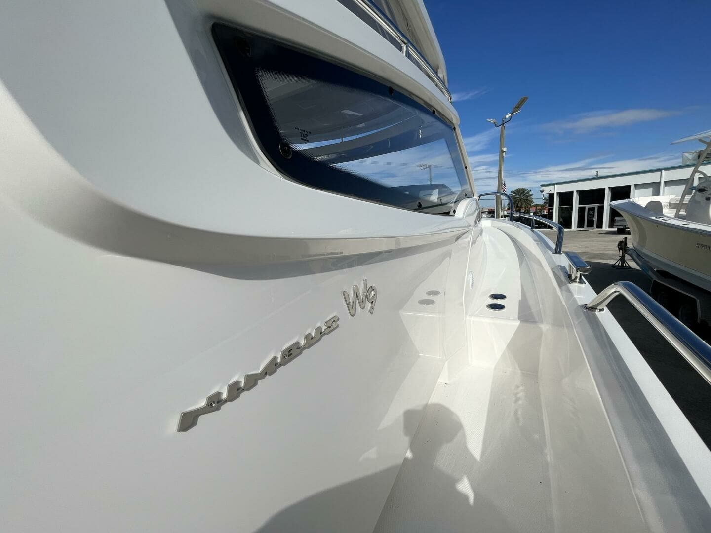 Nimbus Weekender 9 Starboard Side