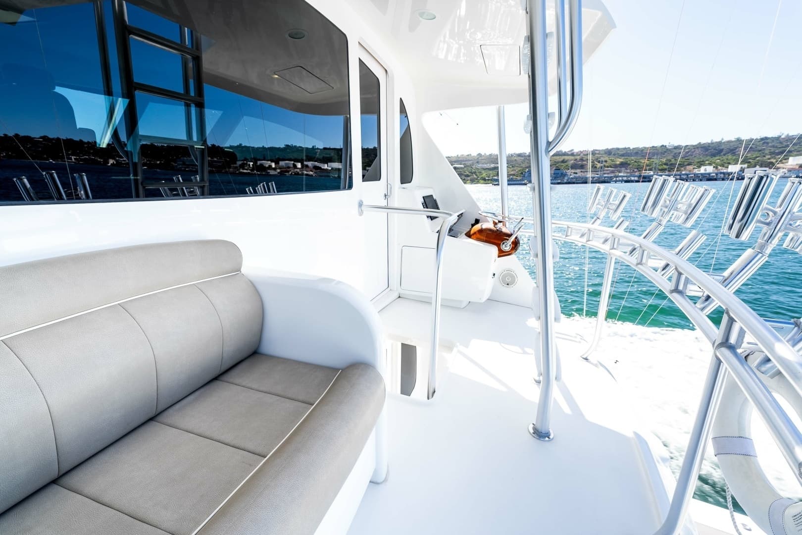 Flybridge Seating with Ocean View