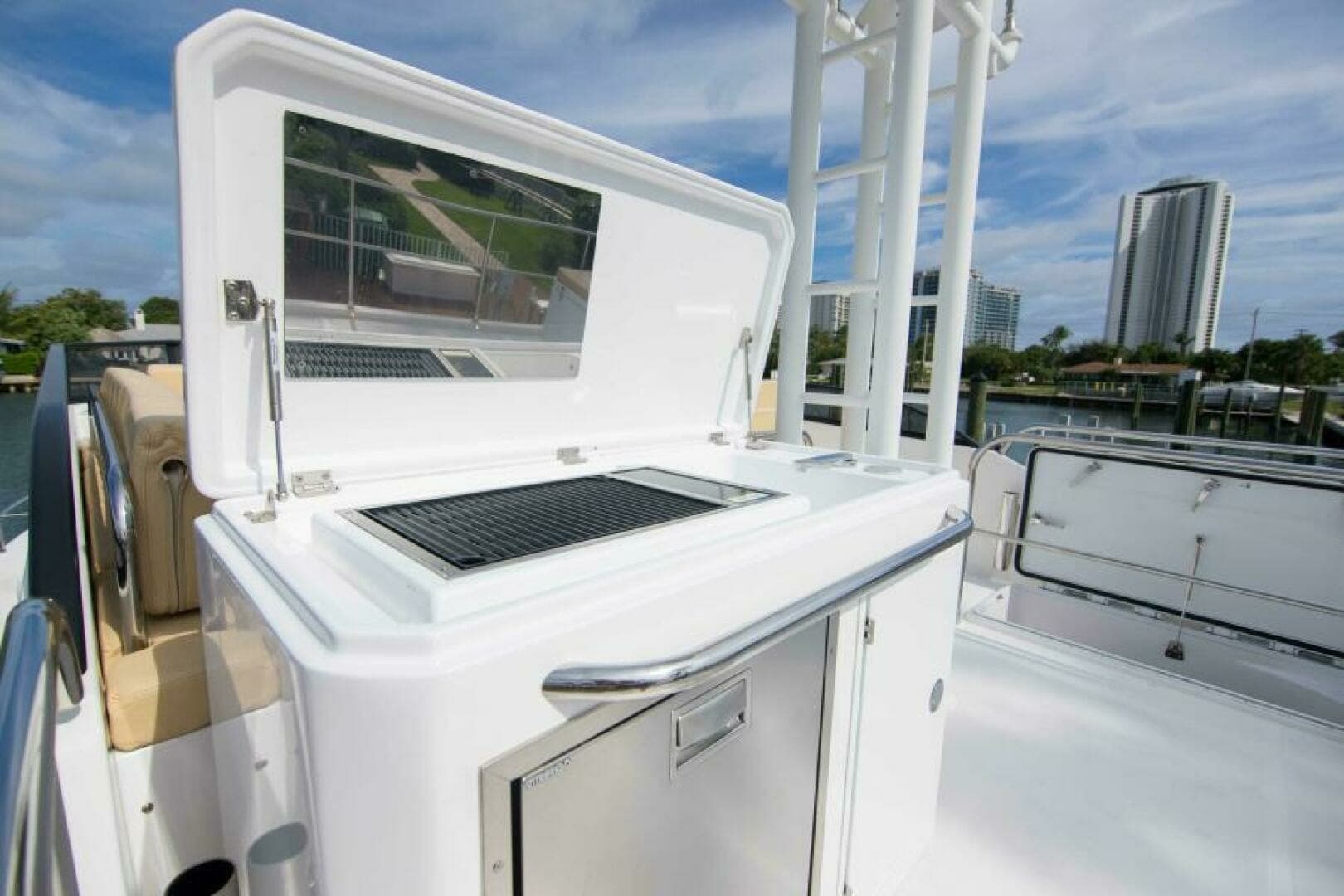 2019 Sundeck Yachts 580 Sport
