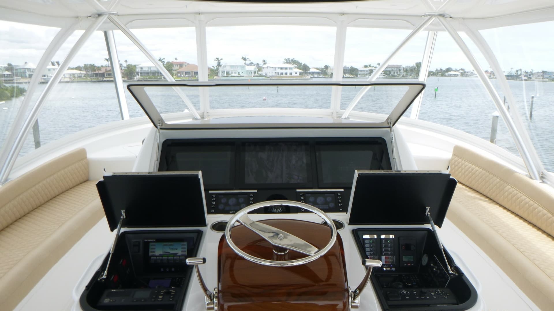 Flybridge Helm Station with Electronics