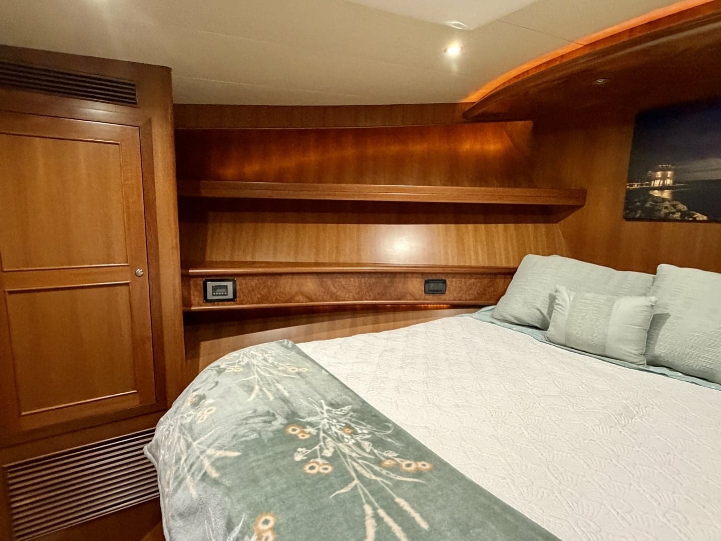 Alaskan 70 OHANA - VIP Stateroom