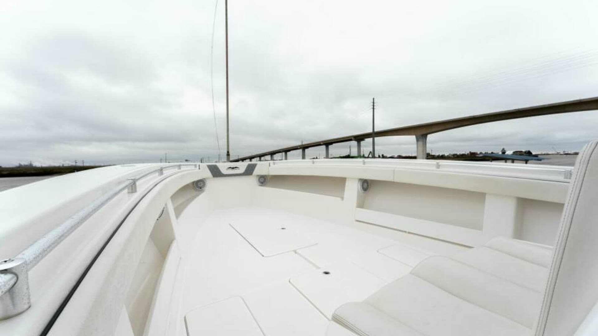 2019 Invincible 39 Open