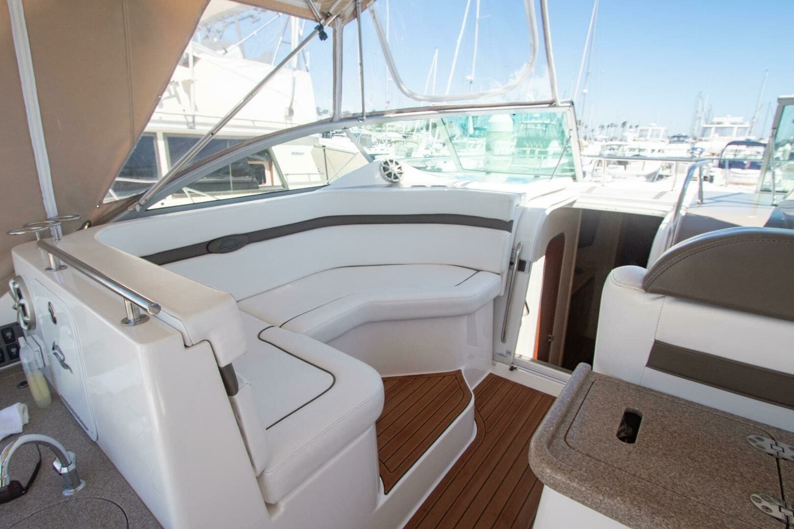 2008 Rinker 40 Express Cruiser