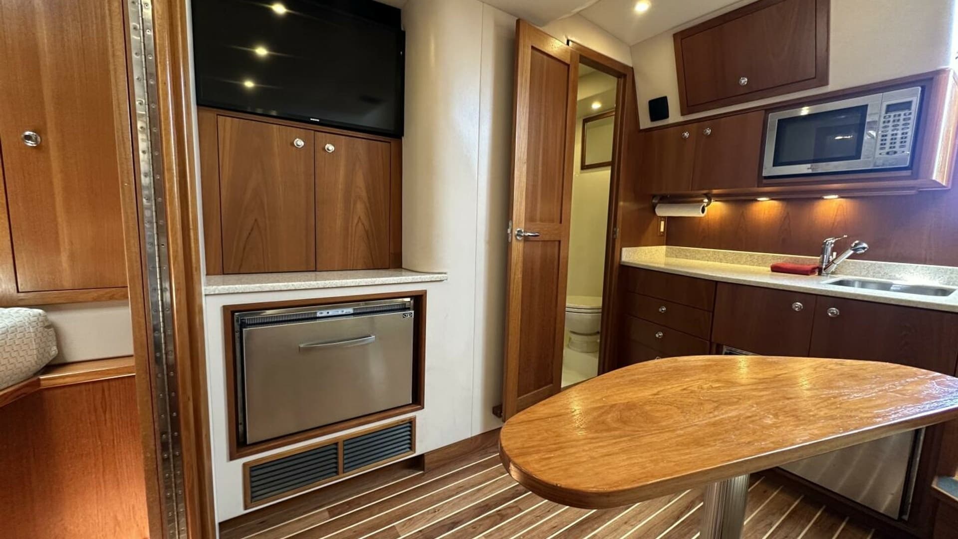 2007 Albemarle 360 Express - SQUID INC.