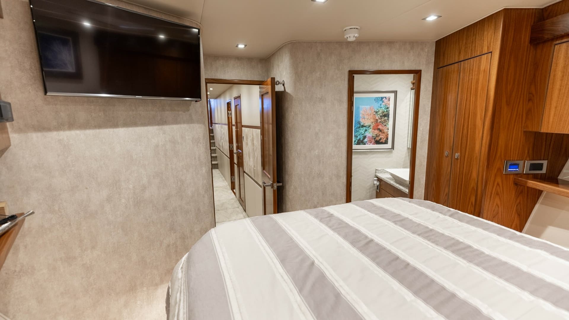 Guest Stateroom with Ensuite Access