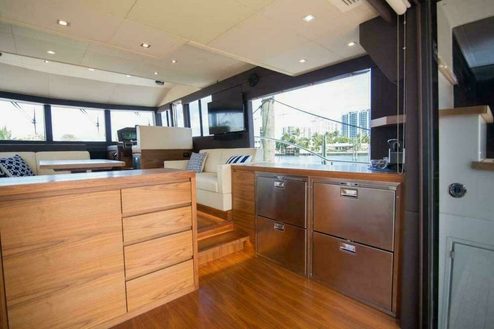 2019 Sundeck Yachts 580 Sport