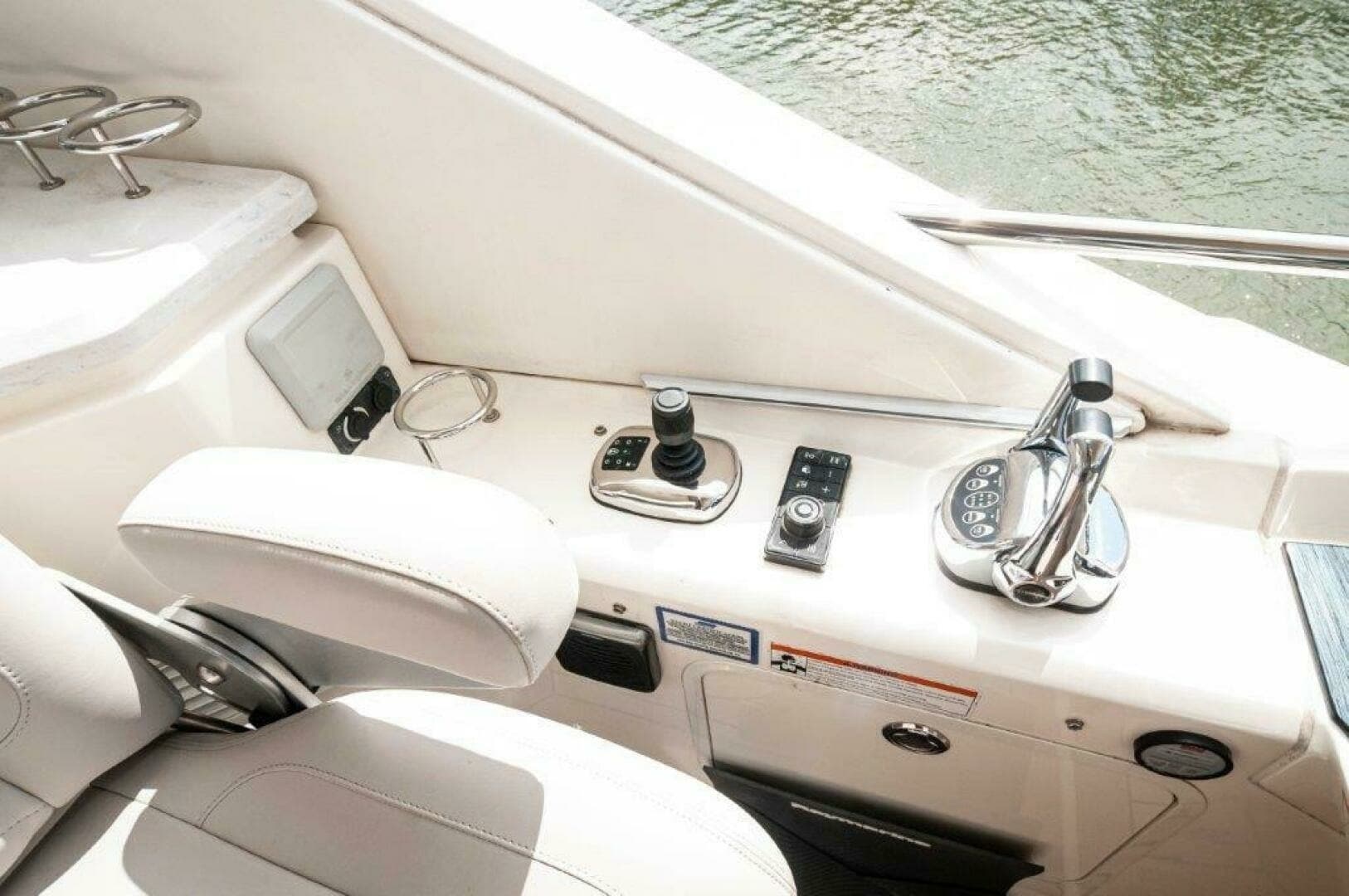 2018 Sea Ray L550 Flybridge-Flybridge