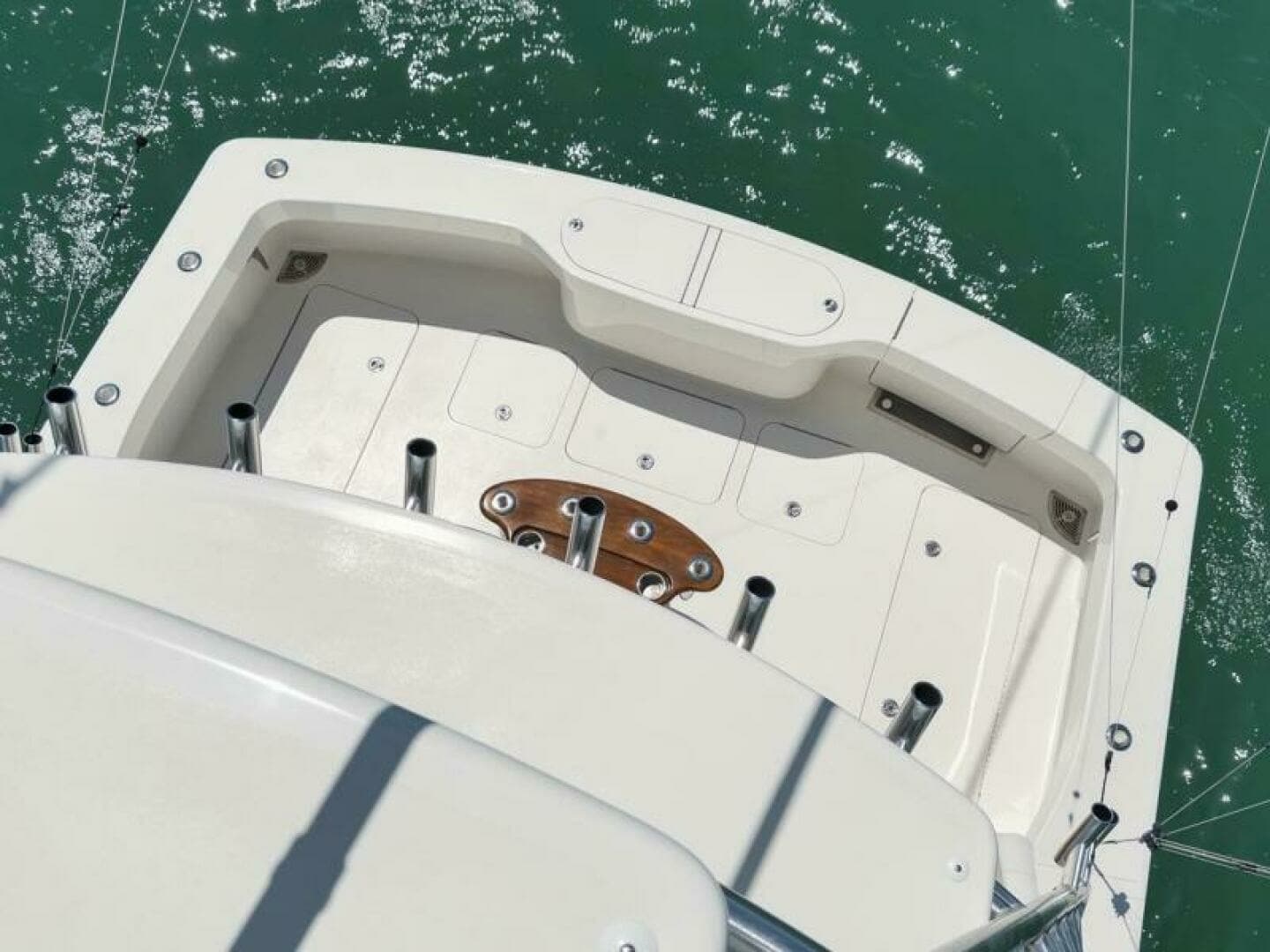 Viking 42 GAMECHANGER - Cockpit