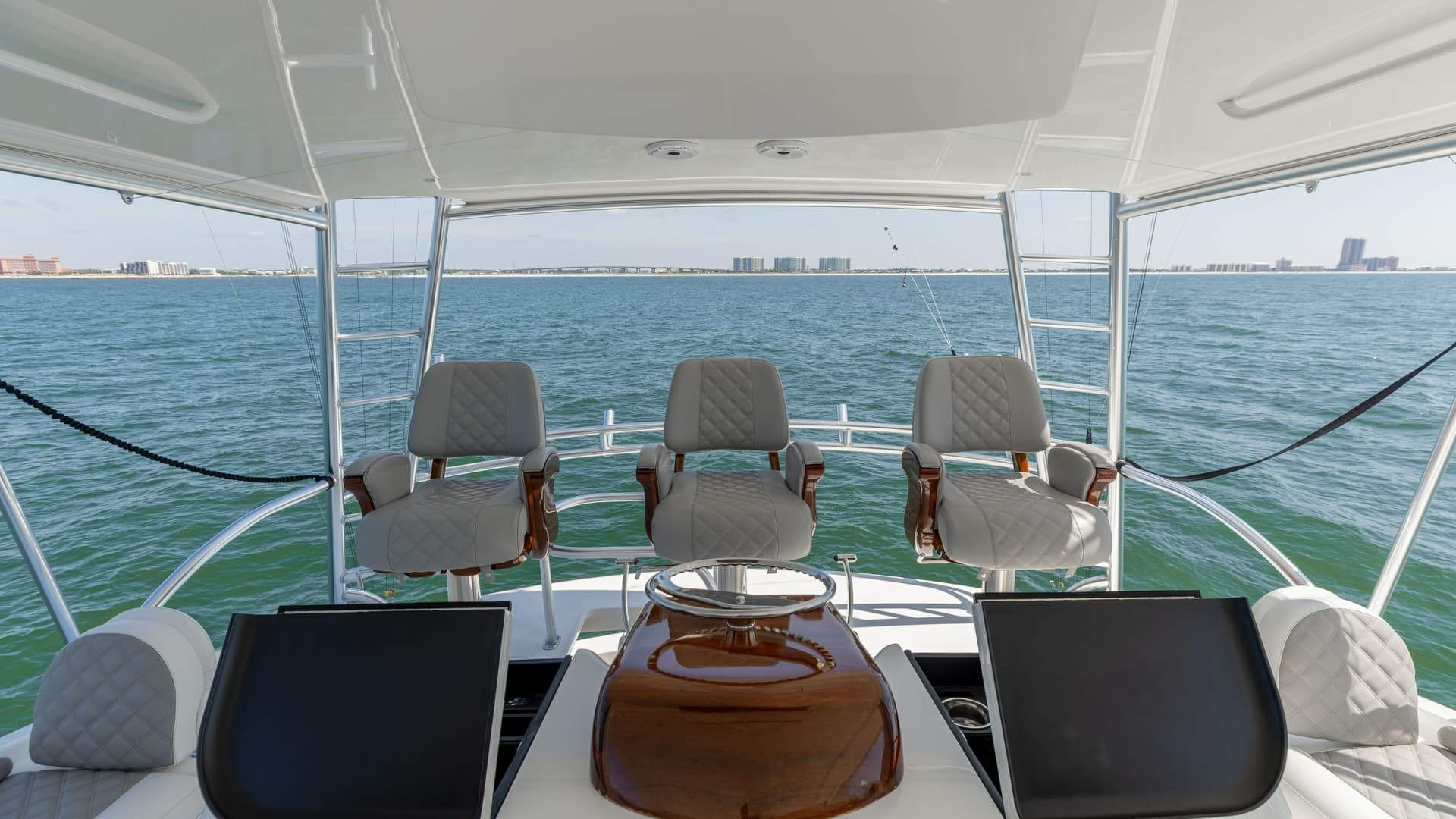 Flybridge Helm Station with Seating