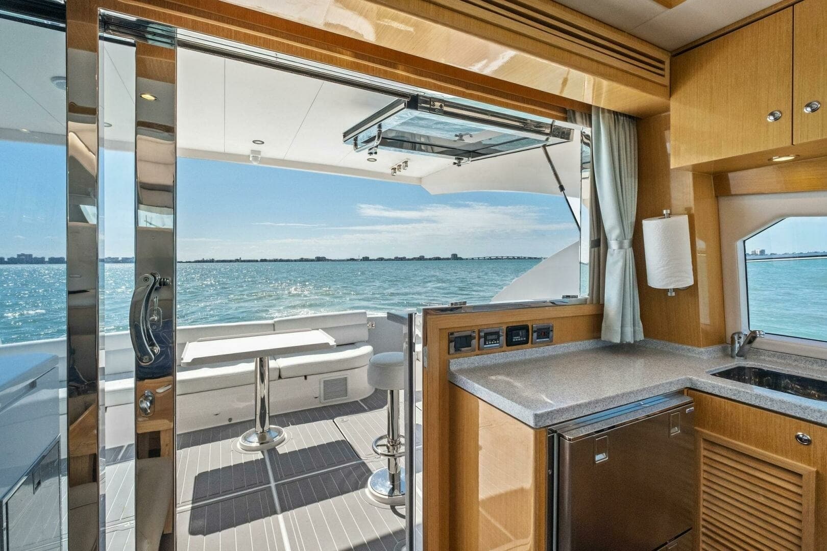 2018 Outboard Express Catamaran 47