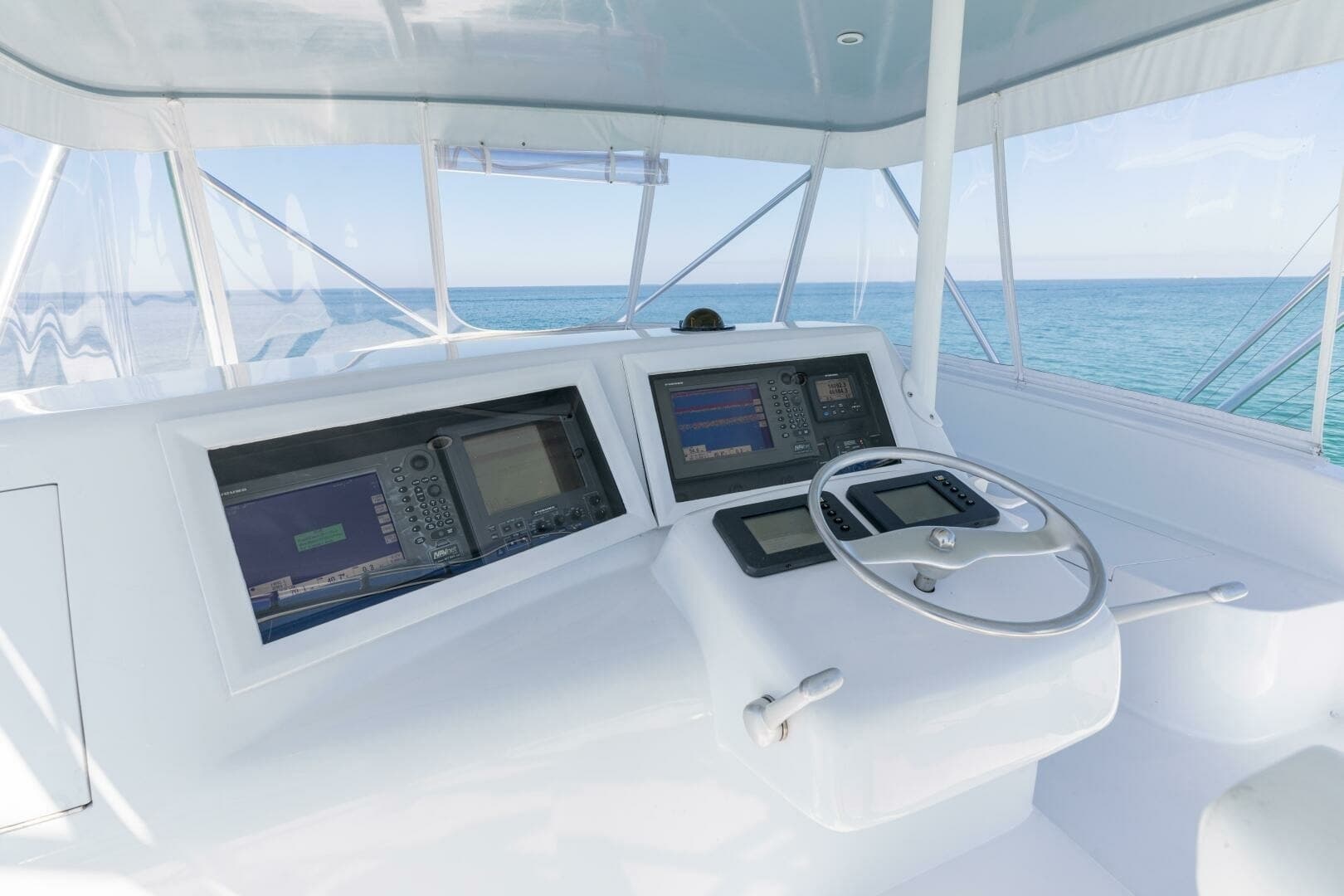 1998 Miller Marine 60' Convertible CAT'N'AROUND-Helm 3