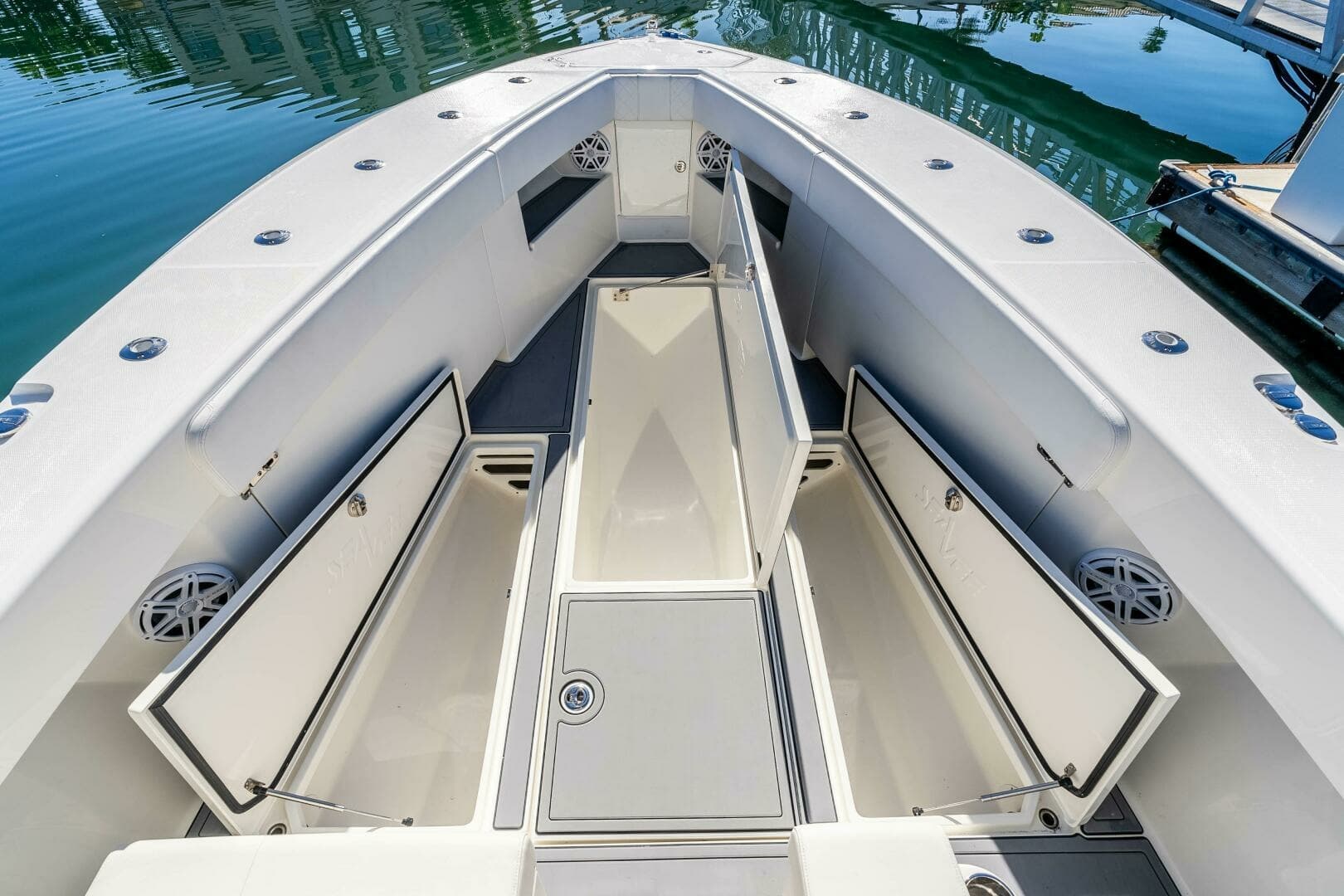  2018 SeaVee 370Z- SUSAN L