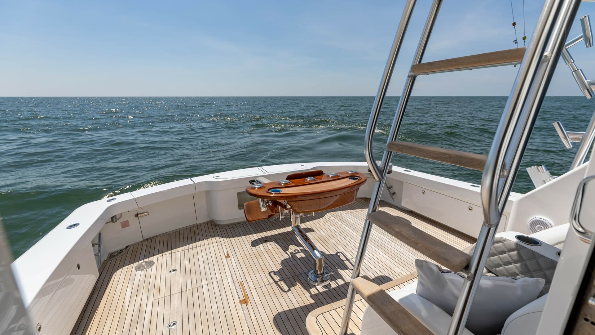 Spacious Aft Deck with Ladder