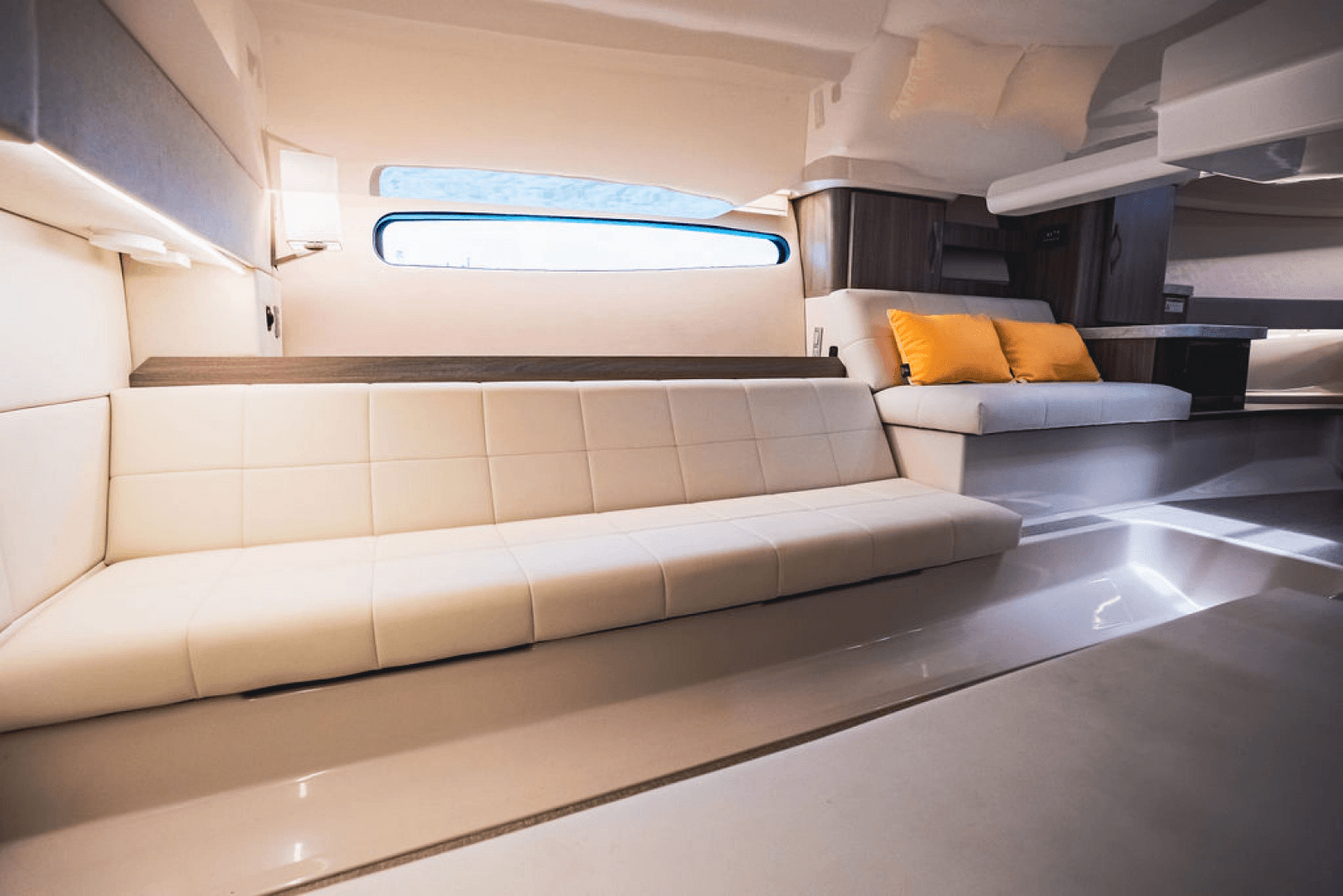 2021 Regal 36 OX